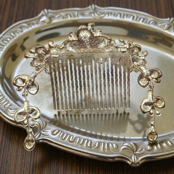 Bridal Hair Comb With Faux Pearls & Rhinestones Floral Design - Picture 9 of 9